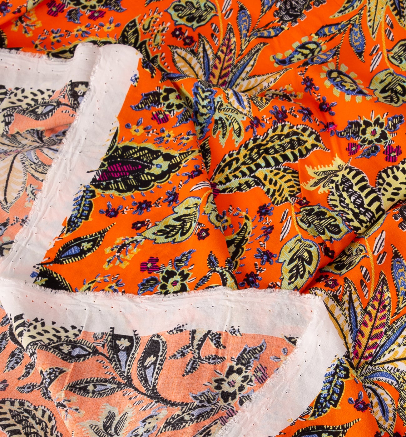 Viscose fabric cut - Coral prints