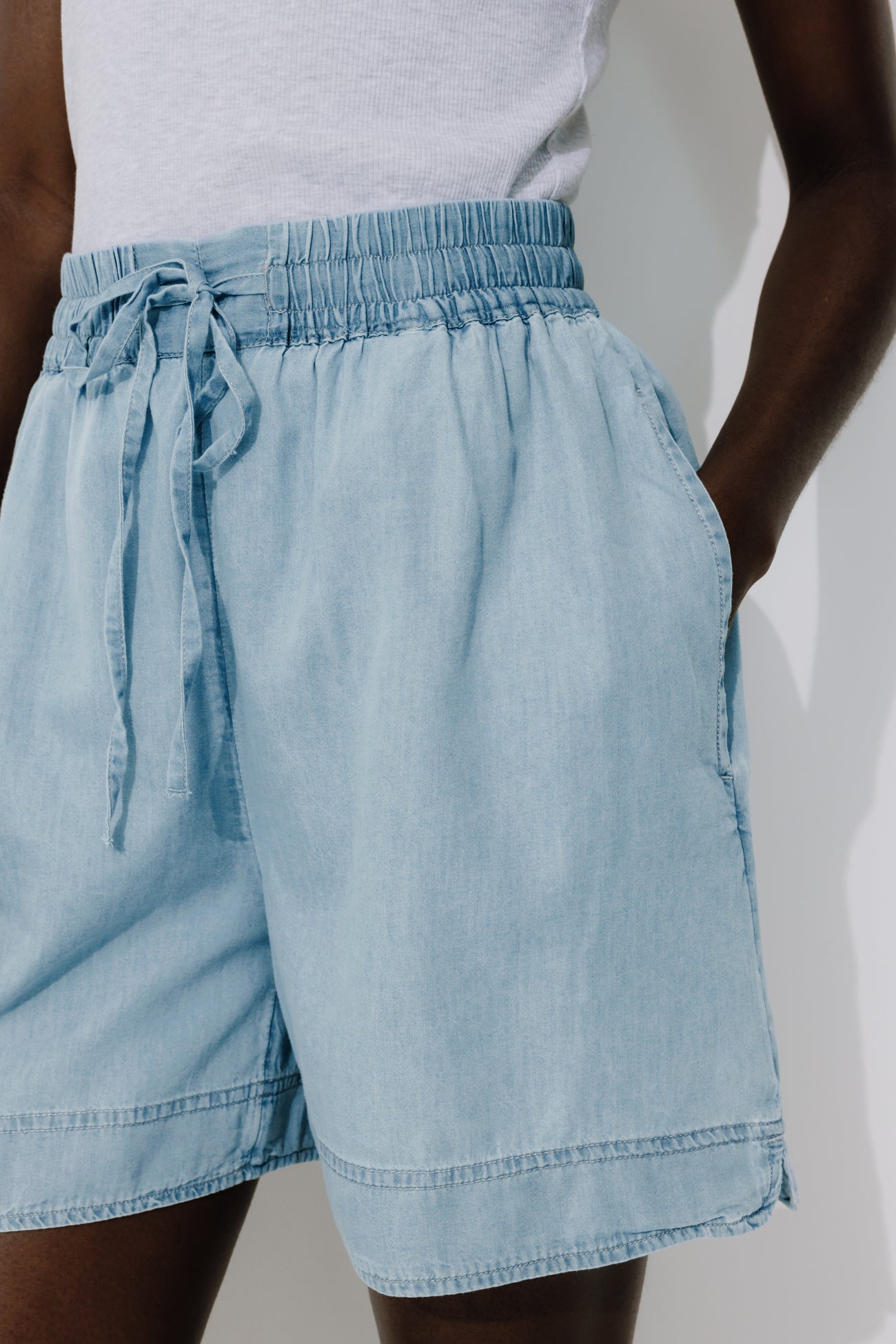 Drapy denim blue shorts - Light denim