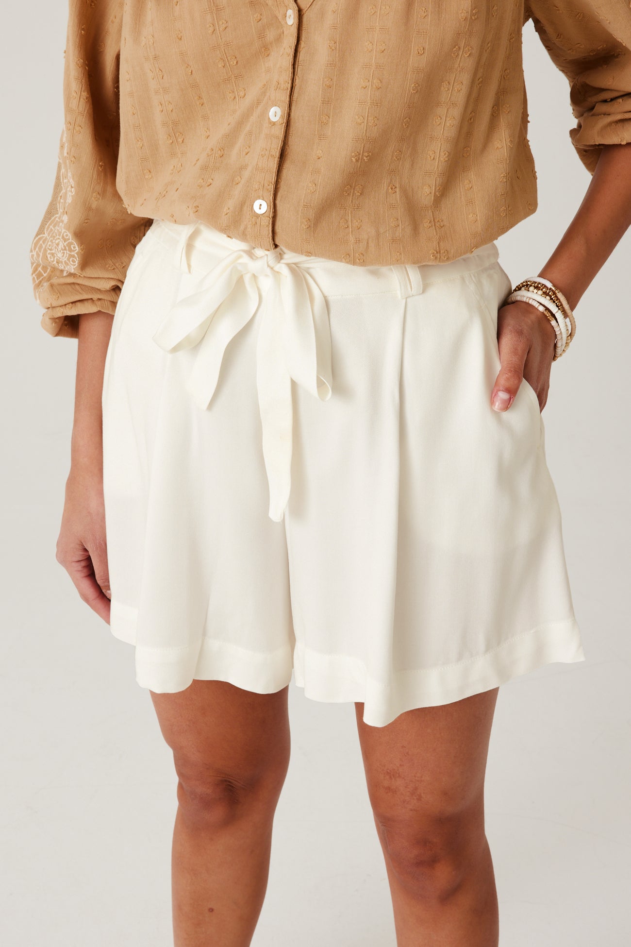 Plain belted shorts - Black print