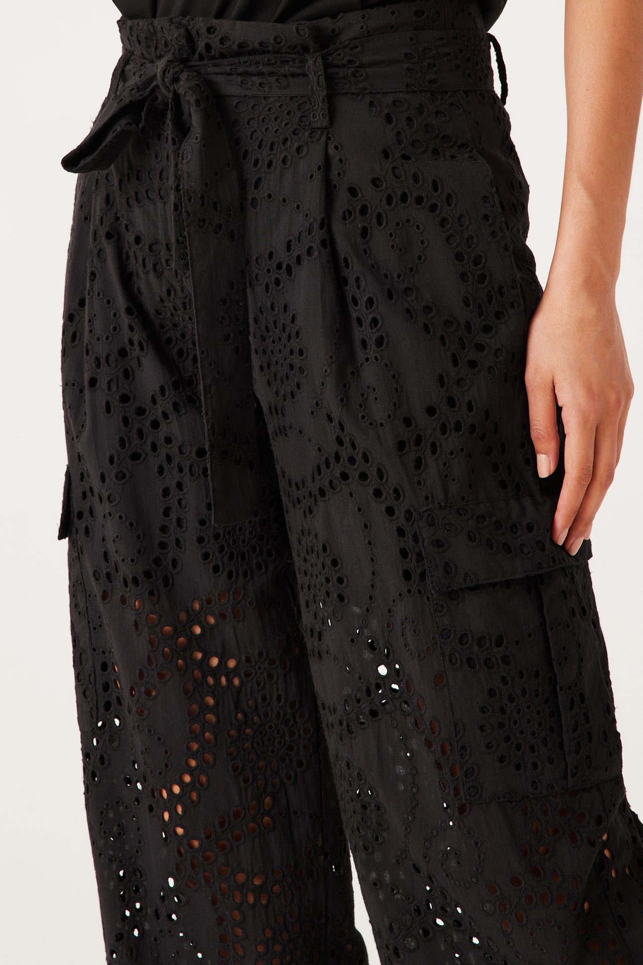 Broderie anglaise trousers - Black