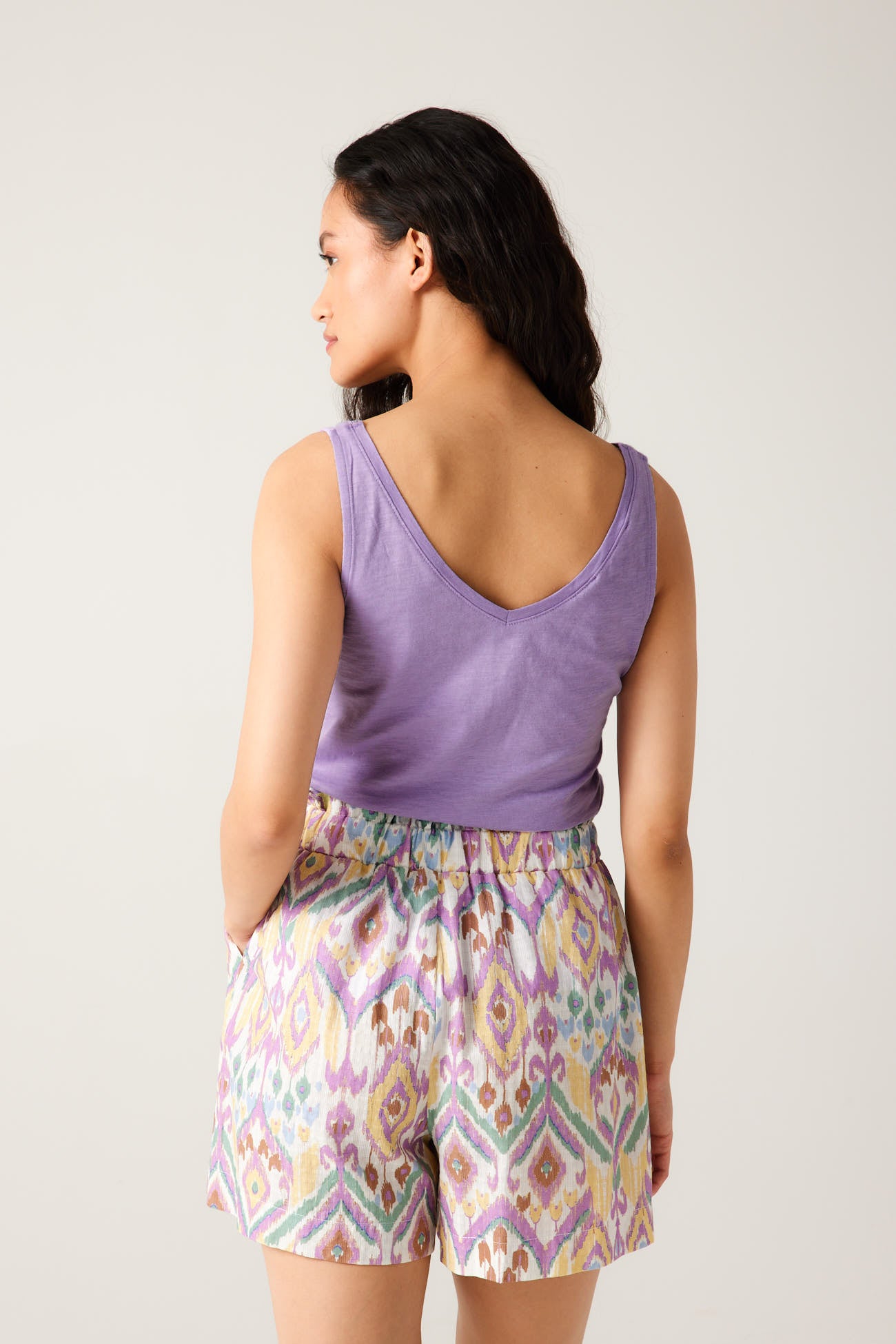 V-neckline strappy top - White