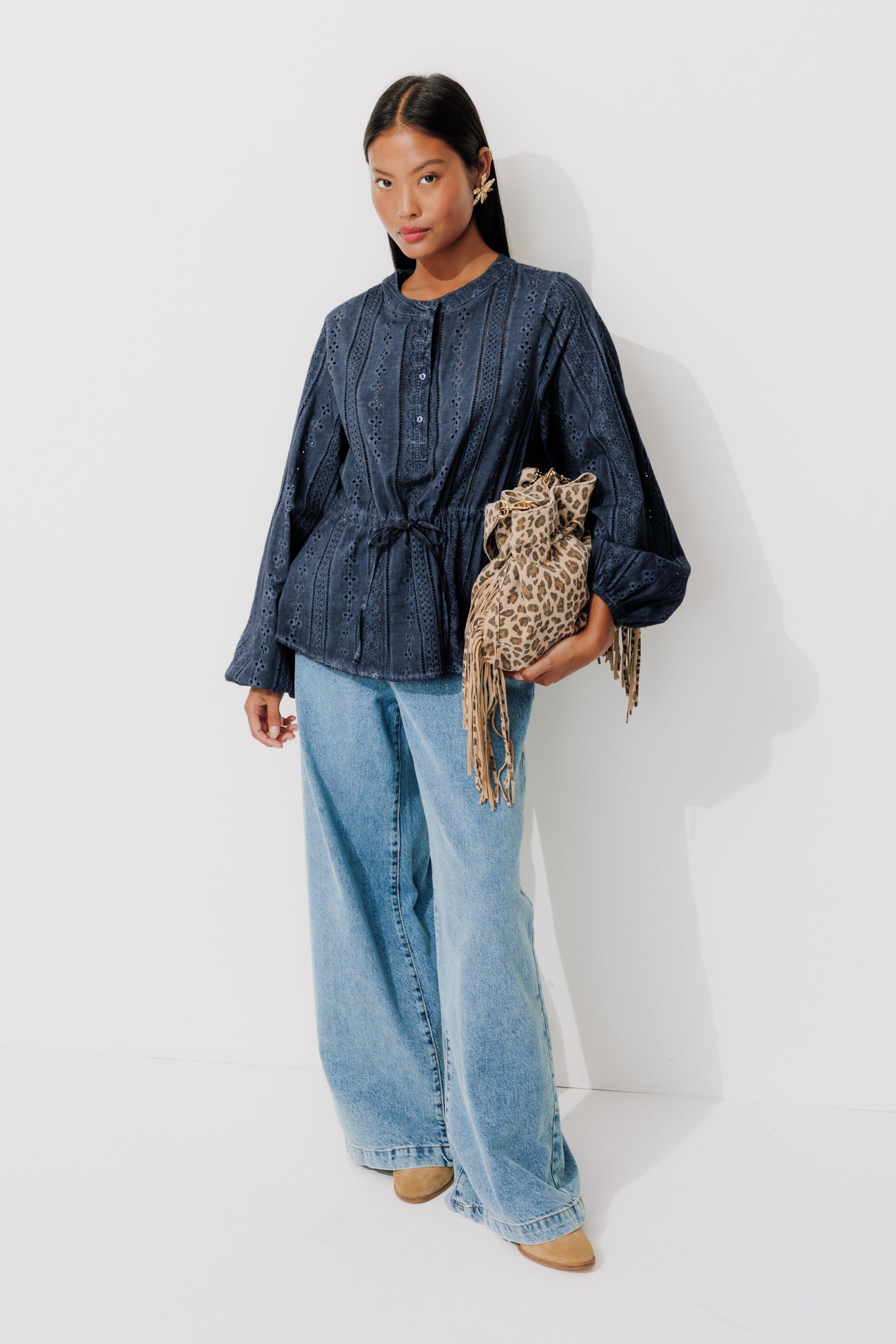 Broderie anglaise shirt - Medium denim