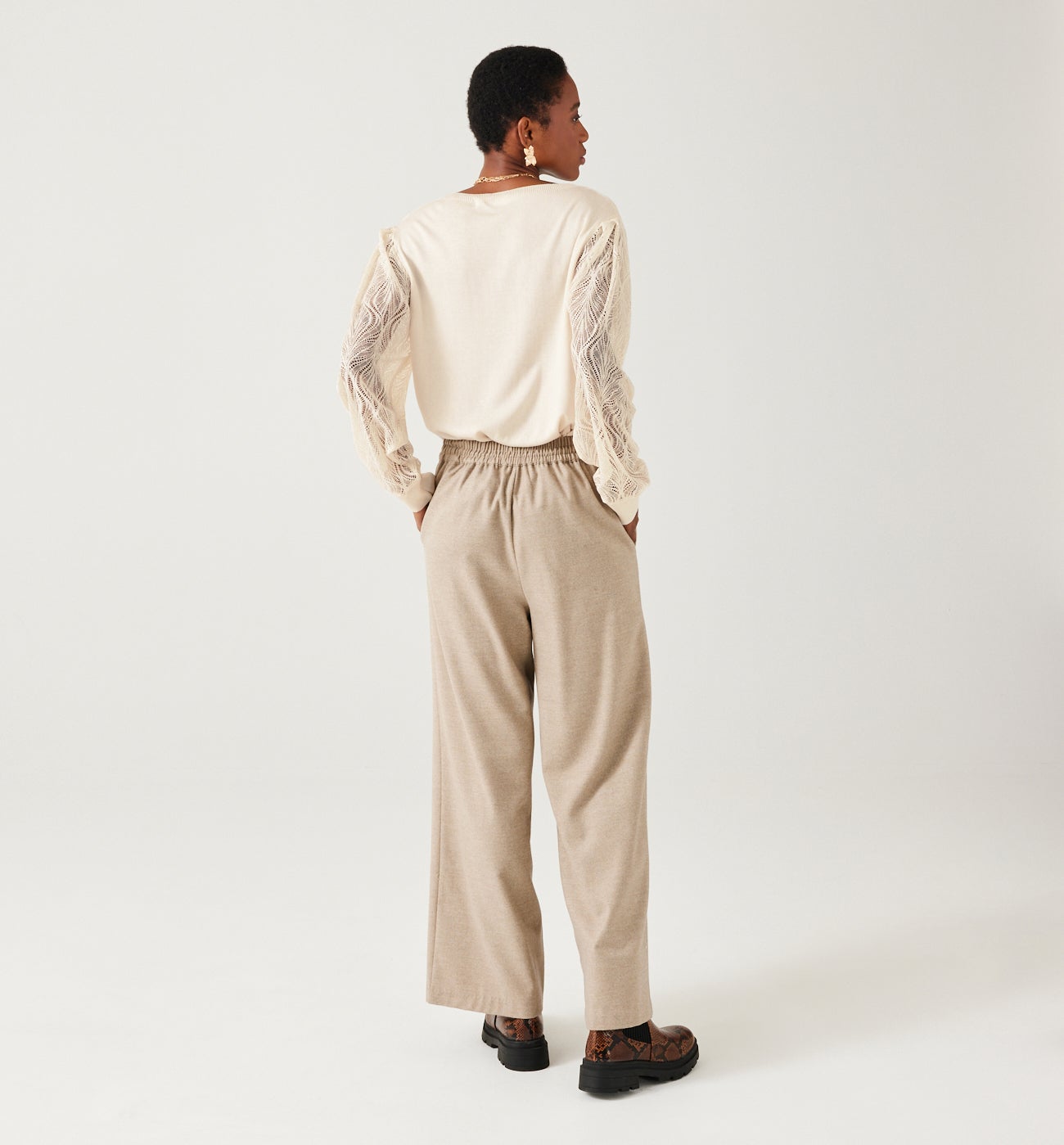 Lightweight lace-detail jumper - Black