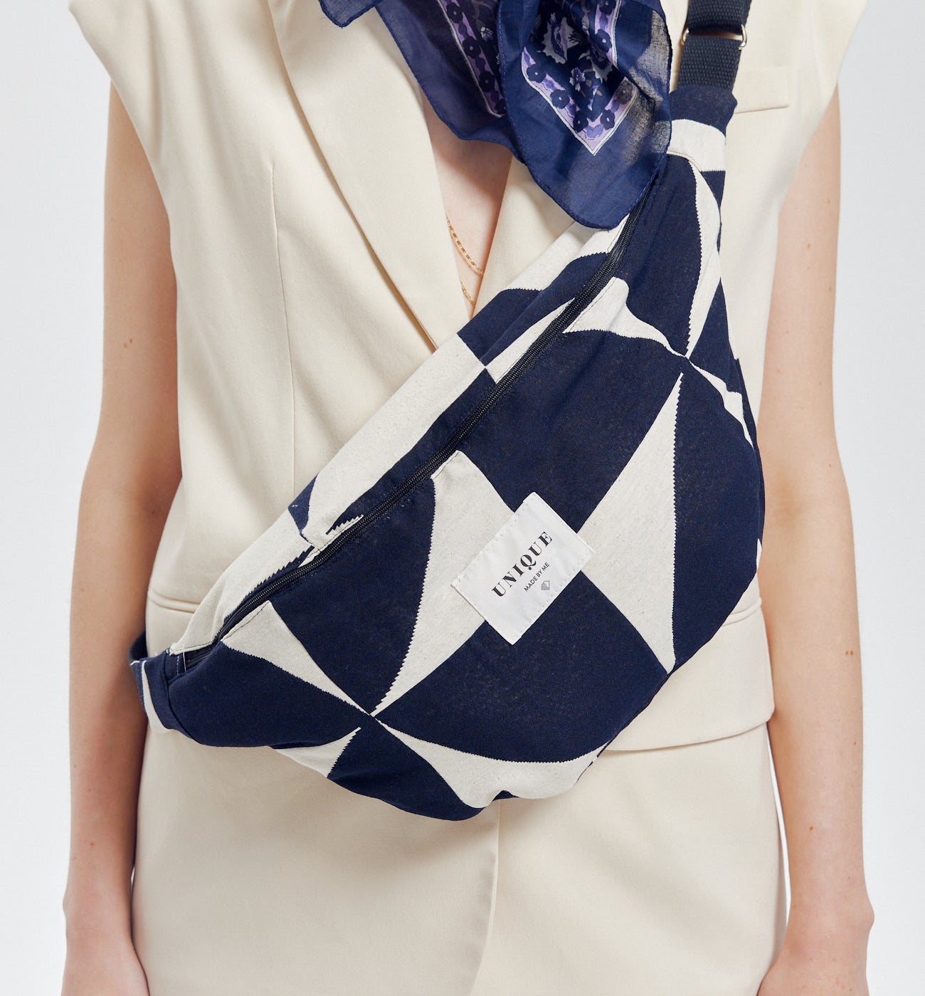 ROXANE banana bag to sew - Navy blue print