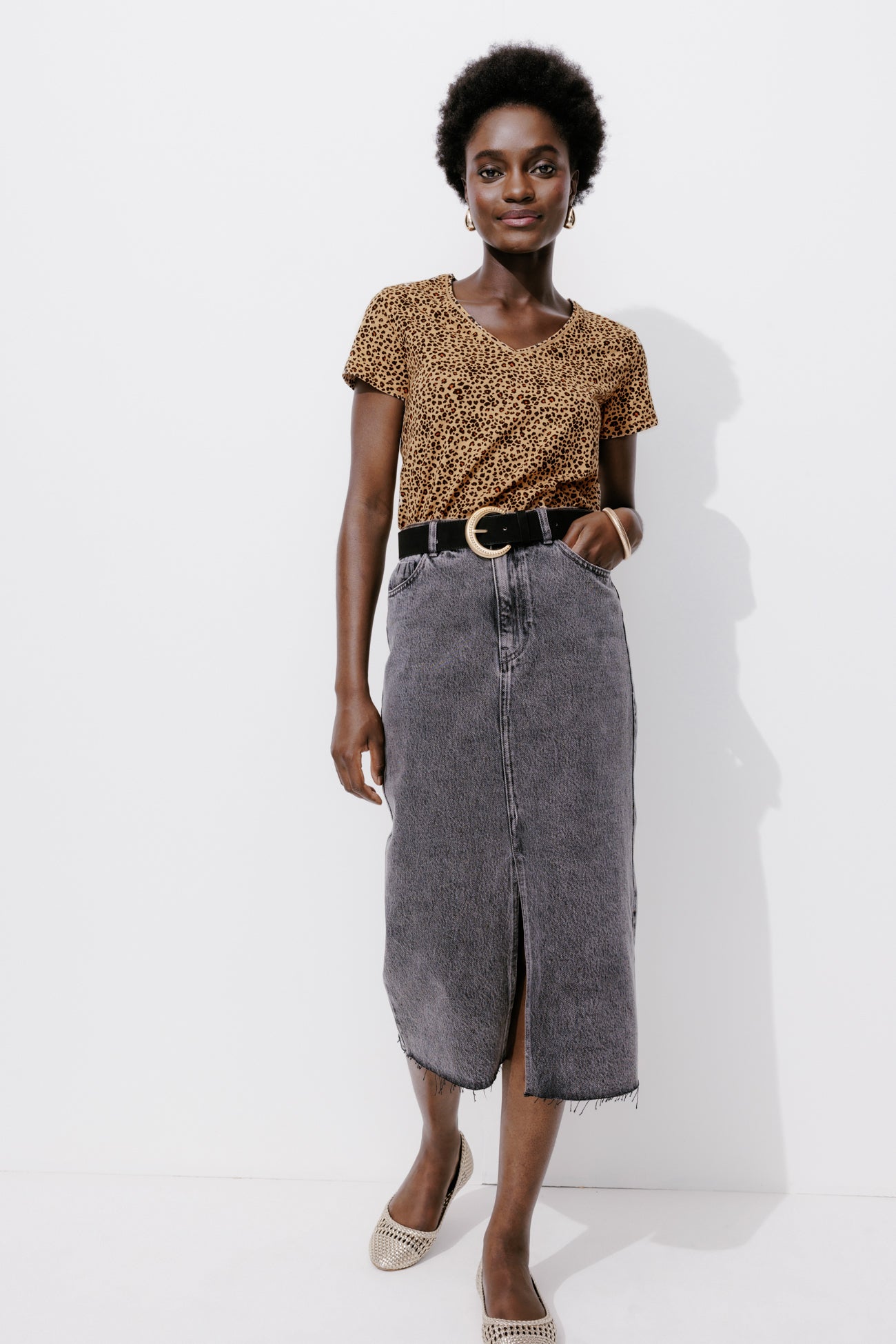 V-neck t-shirt - Beige print