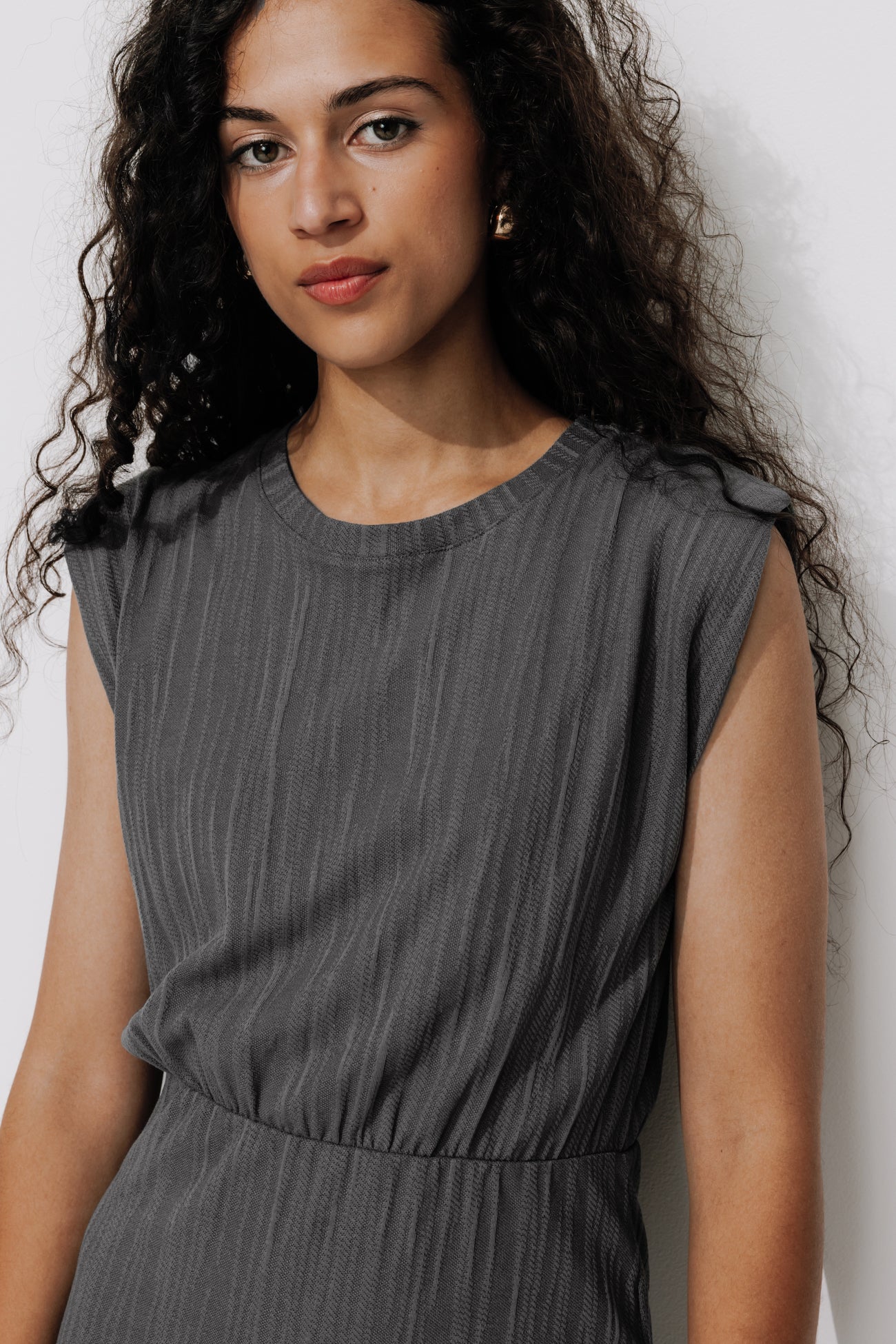 Long sleeveless dress - Dark grey