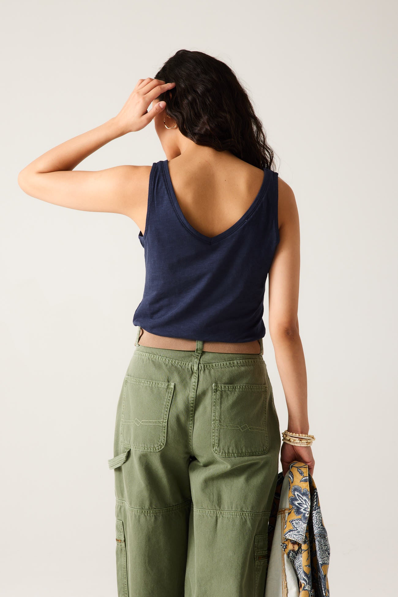 V-neckline strappy top - White