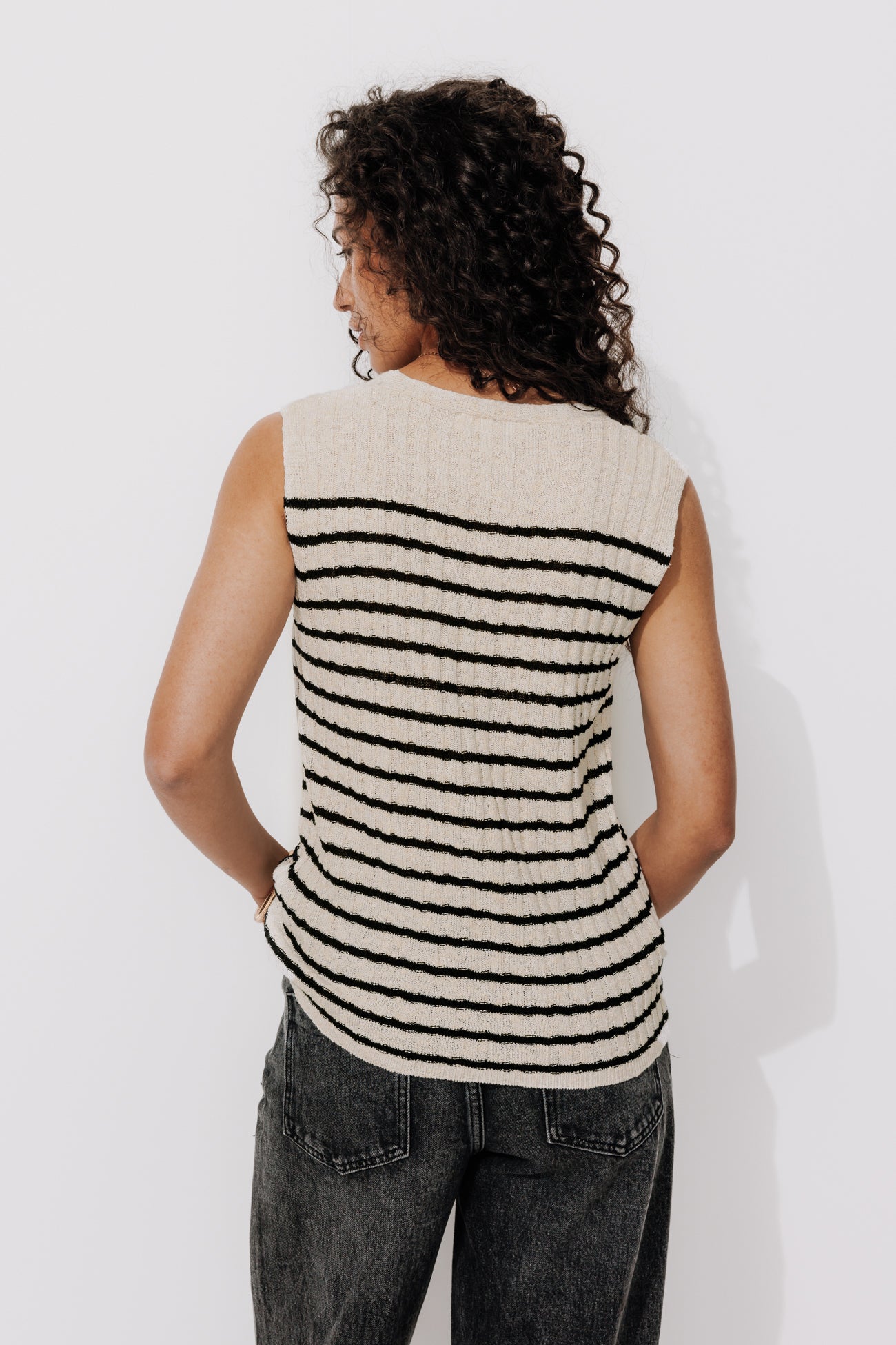 Sleeveless waistcoat - Ecru