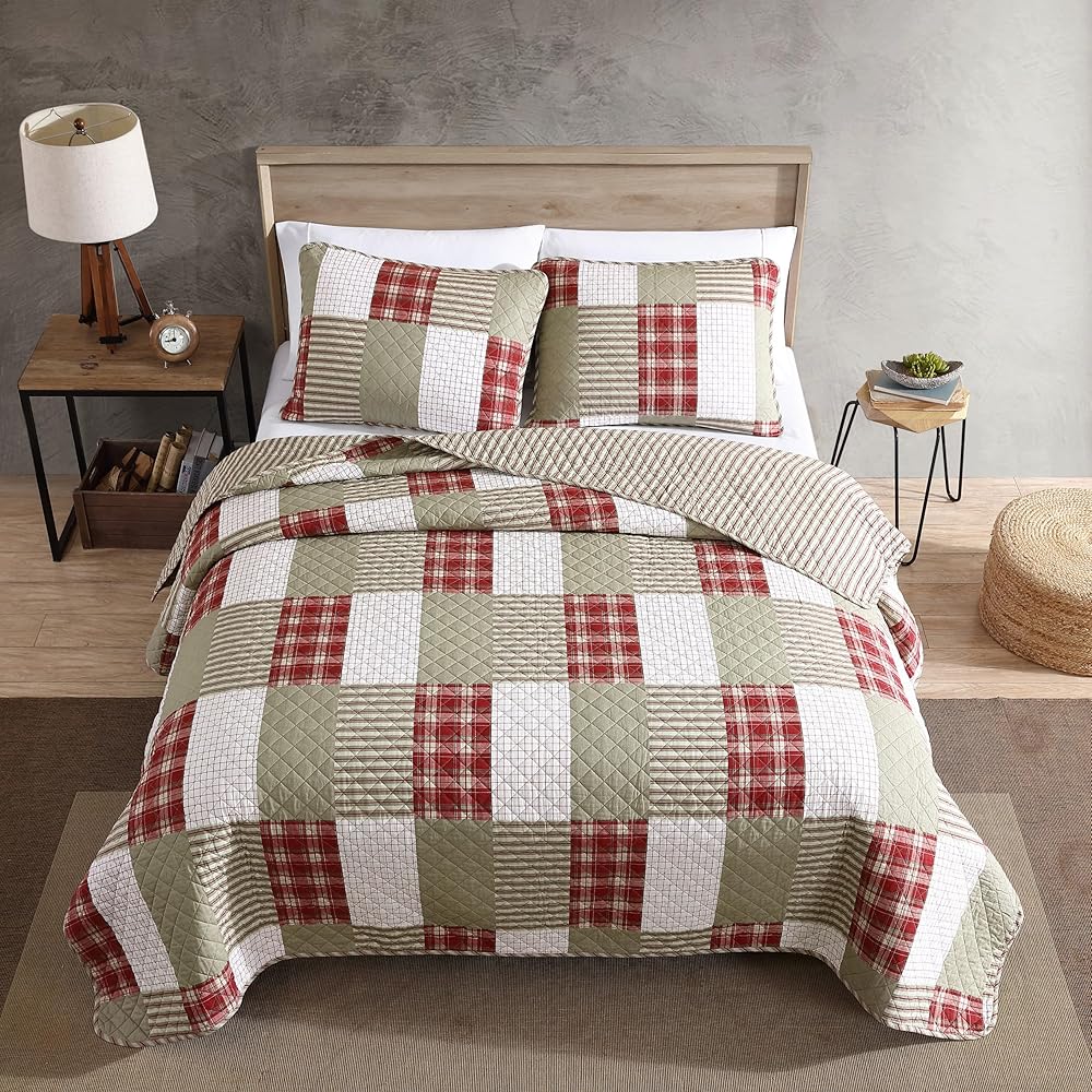 Eddie Bauer - Queen Quilt Set, Reversible Cotton Bedding with Matching Shams, Home Decor for All Seasons (Camano Island Red, Queen)