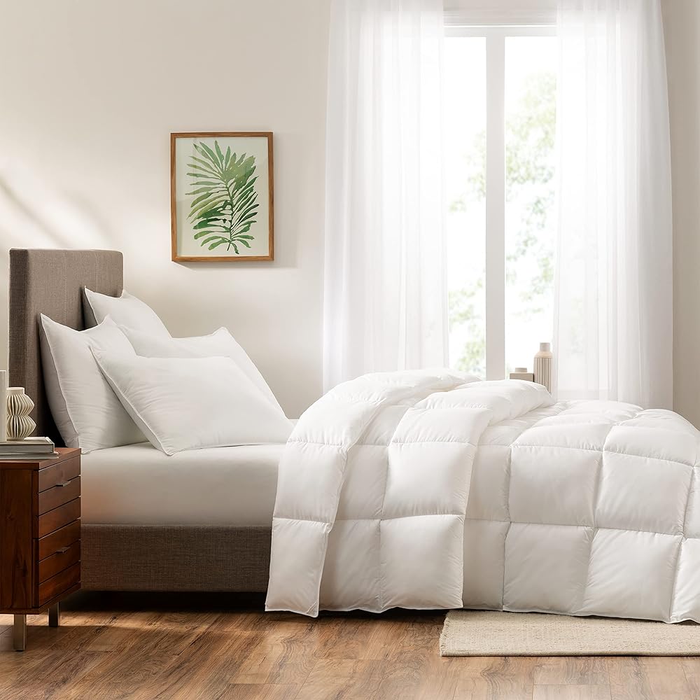 SERTA Down Illusion All Season Hypoallergenic Down Alternative Comforter with Corner Loops, Full/Queen, White : Home & Kitchen