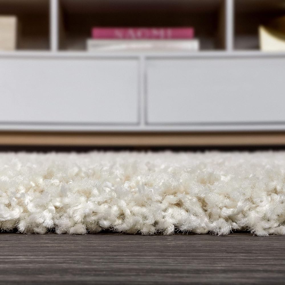 JONATHAN Y Mercer Shag Plush Cream Indoor Area Rug, 8x10, Contemporary, Modern, Easy-Cleaning for Living Room, Bedroom, Kitchen, Pet Friendly, Non-Shedding (MCR106D-8) : Home & Kitchen