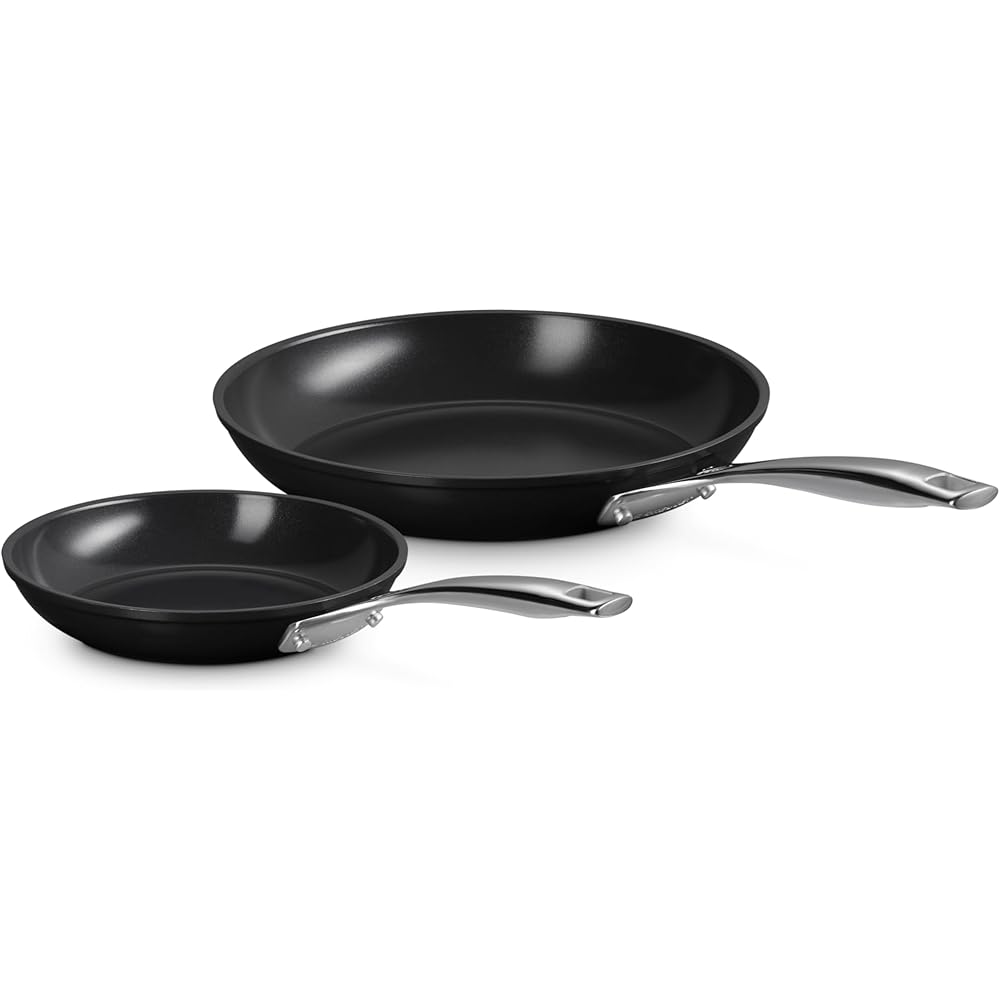 Le Creuset Essential Non-stick Ceramic 2 Pc. Frying Pan Set: Home & Kitchen