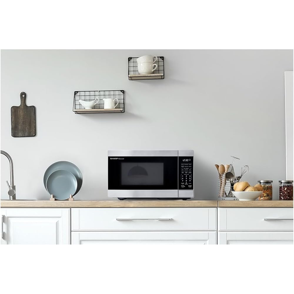 SHARP Countertop Microwave Oven with Removable 10.6
