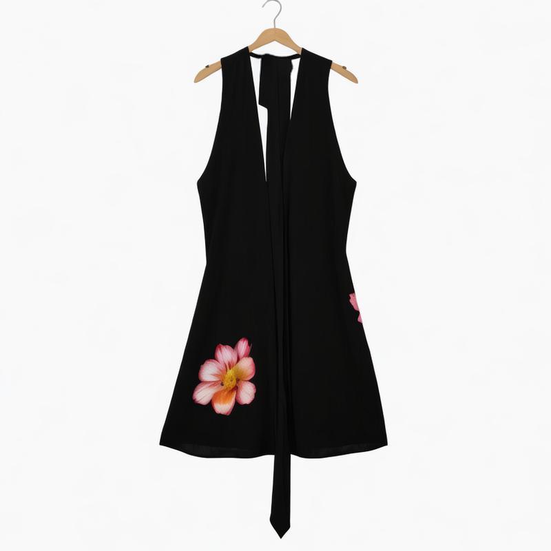 Women's 2024 Early Autumn New Black Flower Layered Deep V-Neck Halter Mini Dress