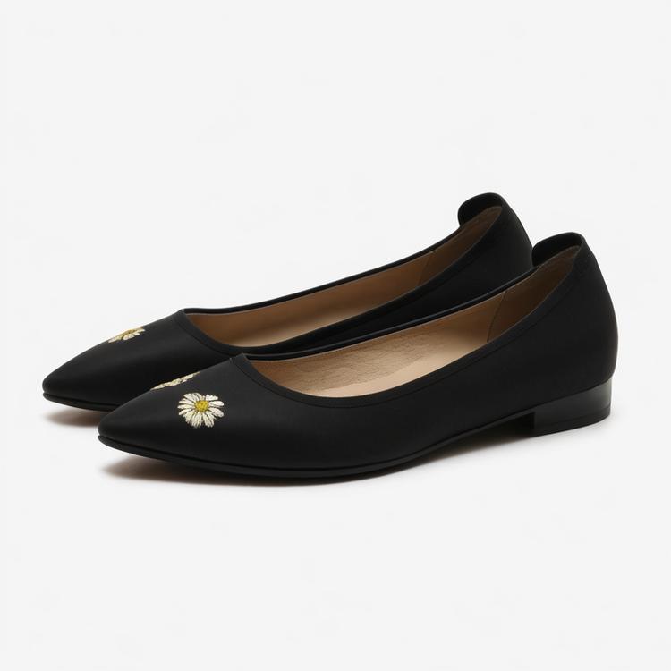 Classic Thai style black soft leather pointed shallow casual flexible flat shoes