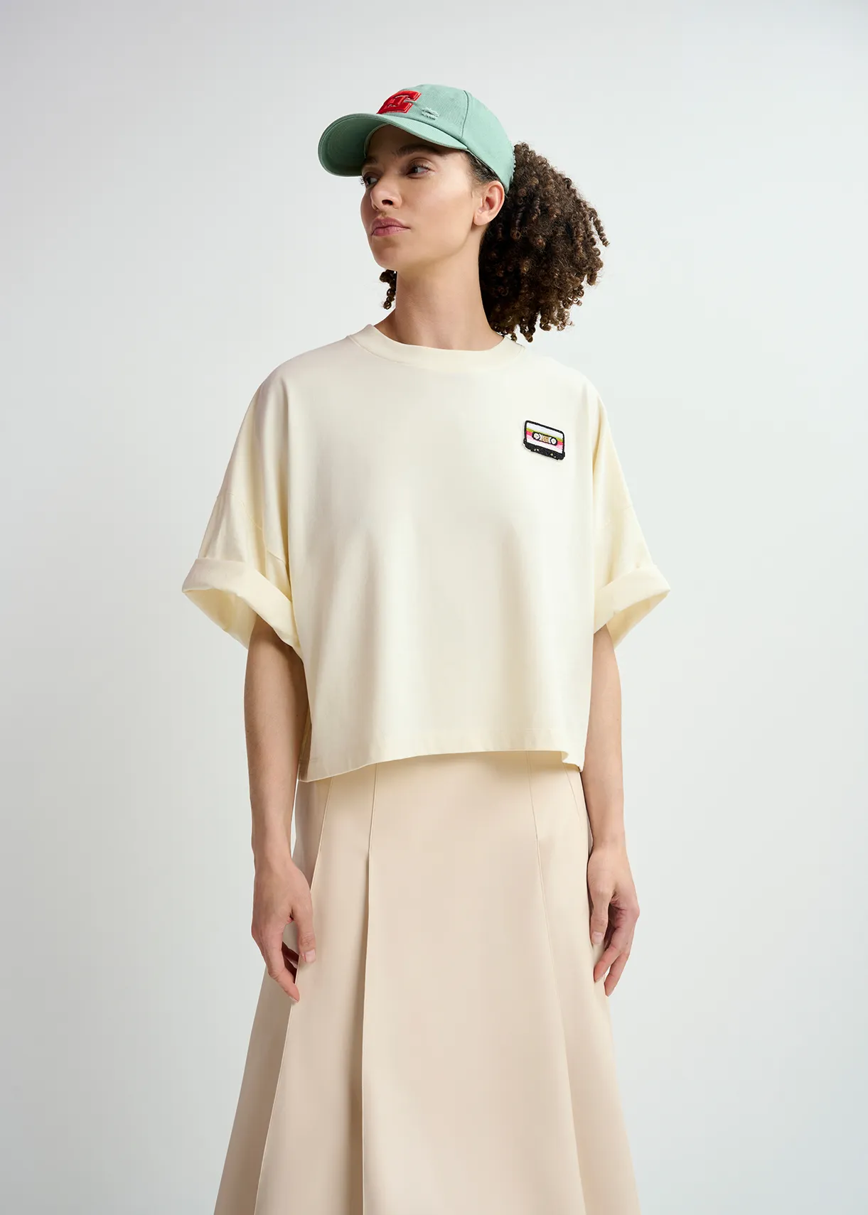 Ecru organic cotton cropped T-shirt with embroidery