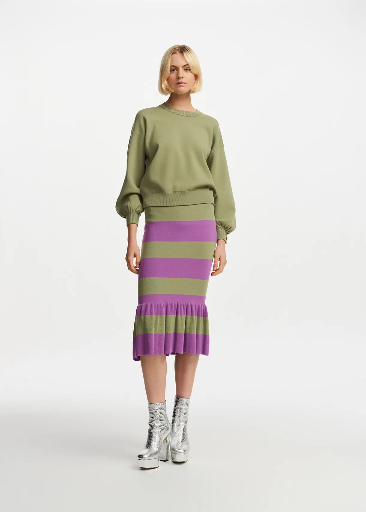 Khaki knitted sweater with buttoned sleeves