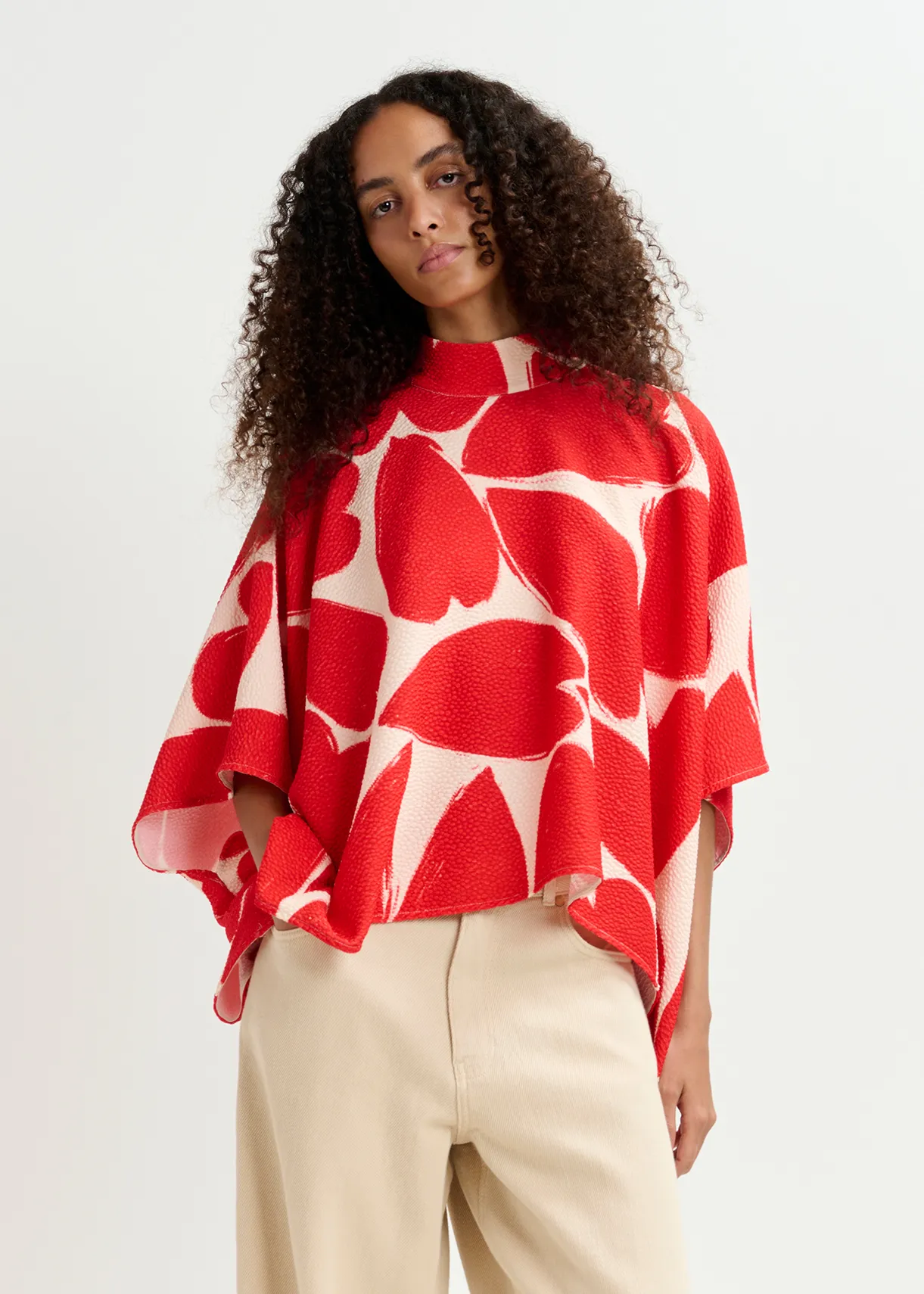 Off-white and red oversized top with stand-up collar