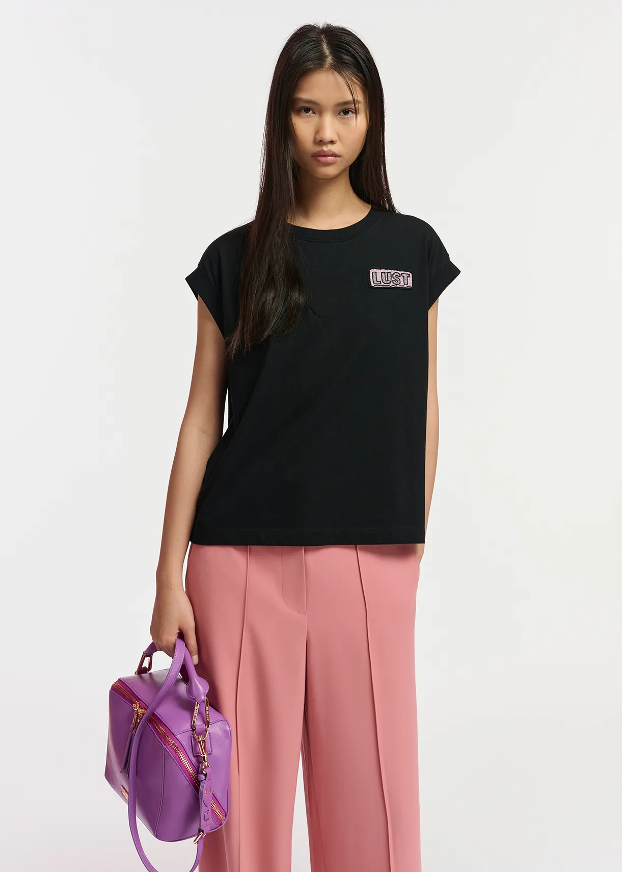 Black organic cotton T-shirt with embroidery
