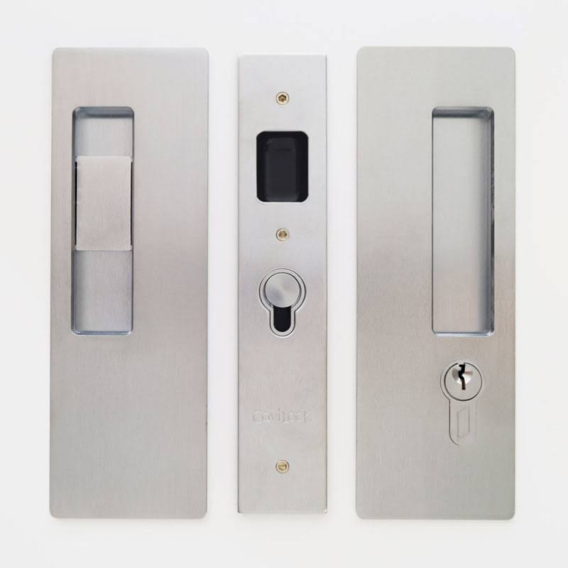 Cavilock CL400C-KE-38-LH Magnetic Keyed Entry Pocket Door Lock Set with LH Snib/ Satin Chrome