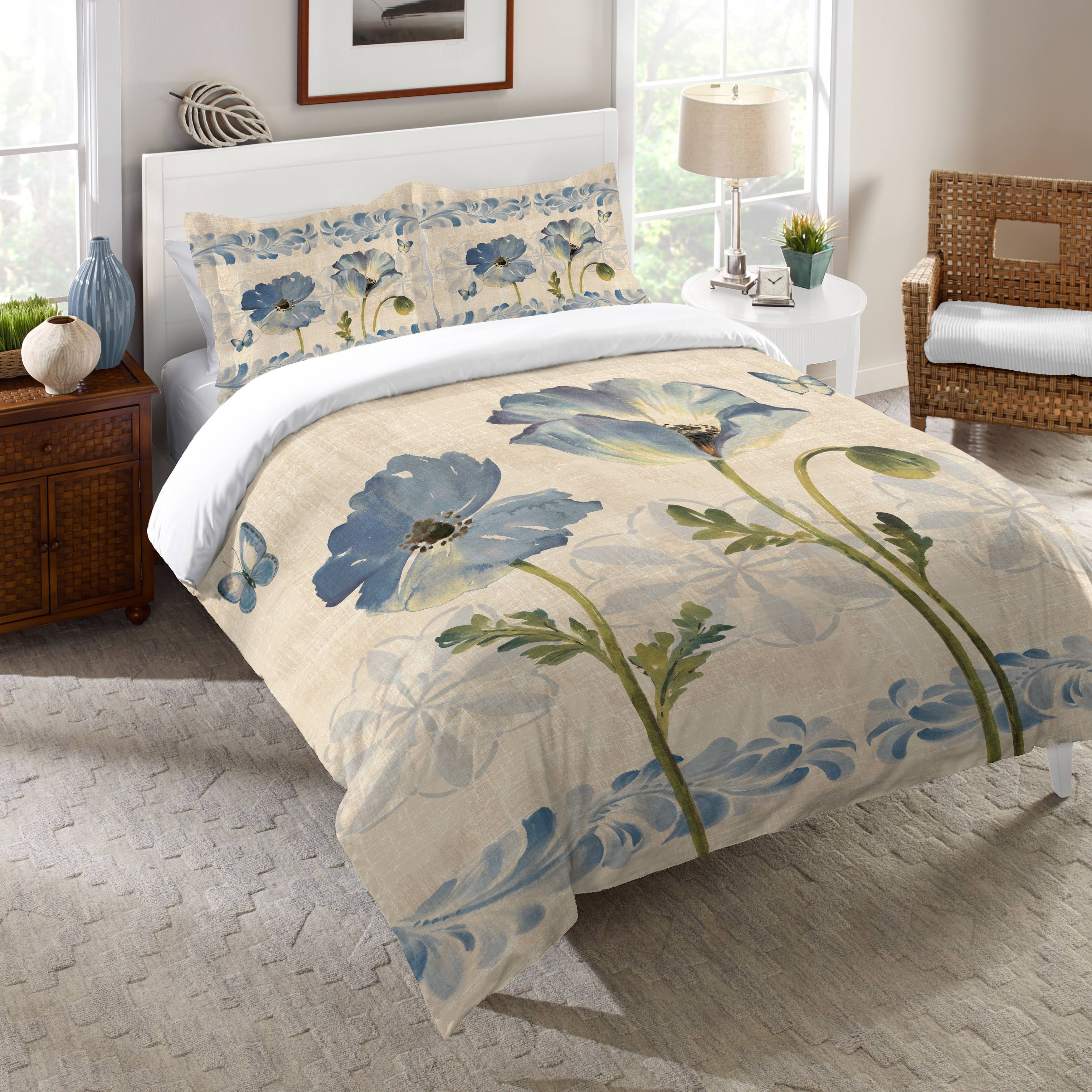 Laural Home Blue Poppies Reversible Comforter (Queen)