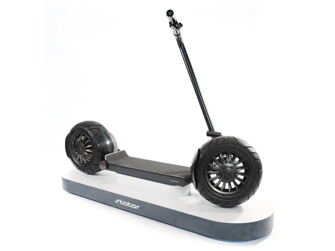 Bluetooth skateboard