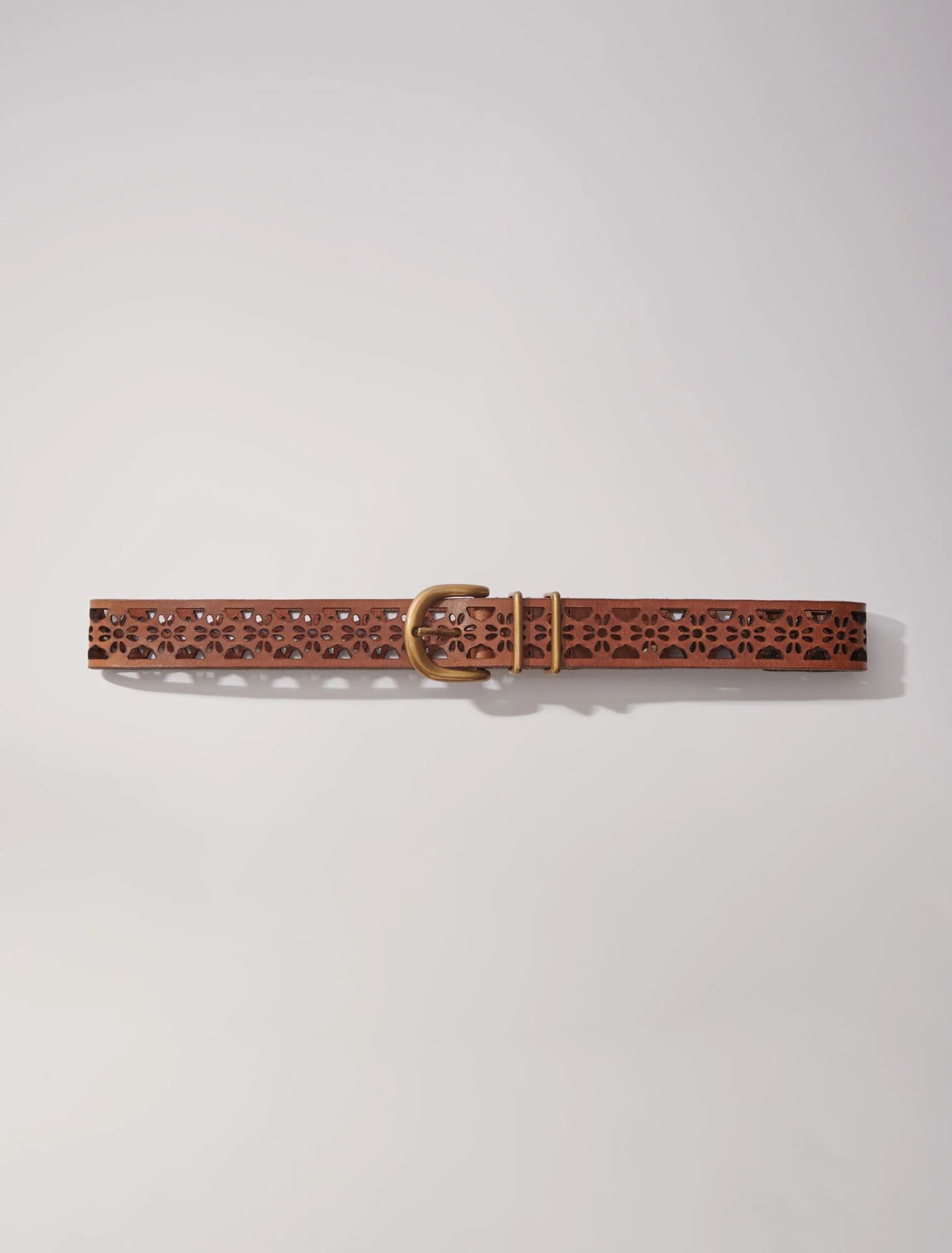 Leather belt with flower detail