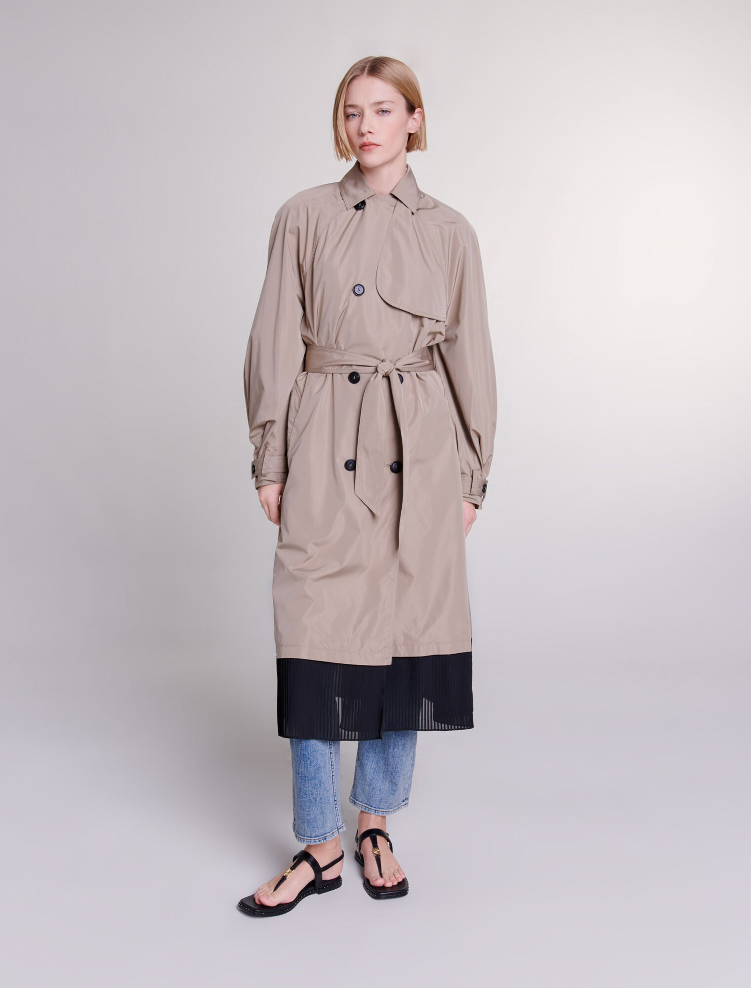 Contrast trench coat