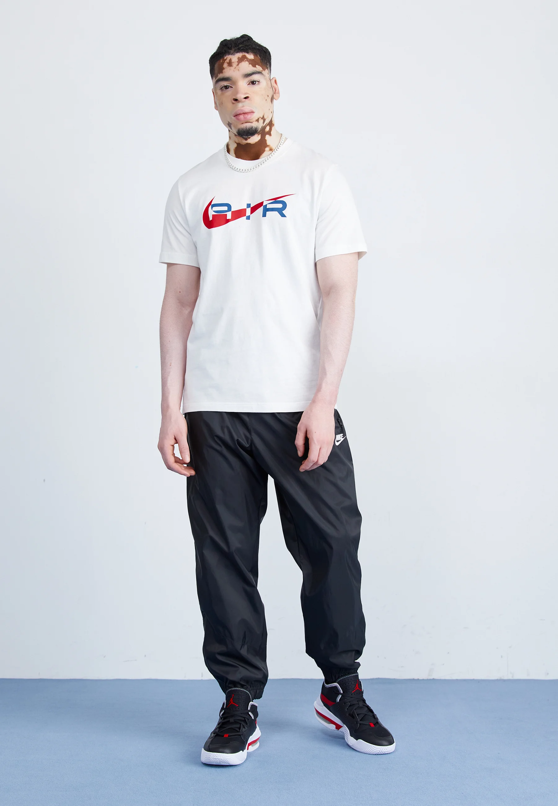 Nike Sportswear AIR GRAPHIC TEE - T-shirt con stampa