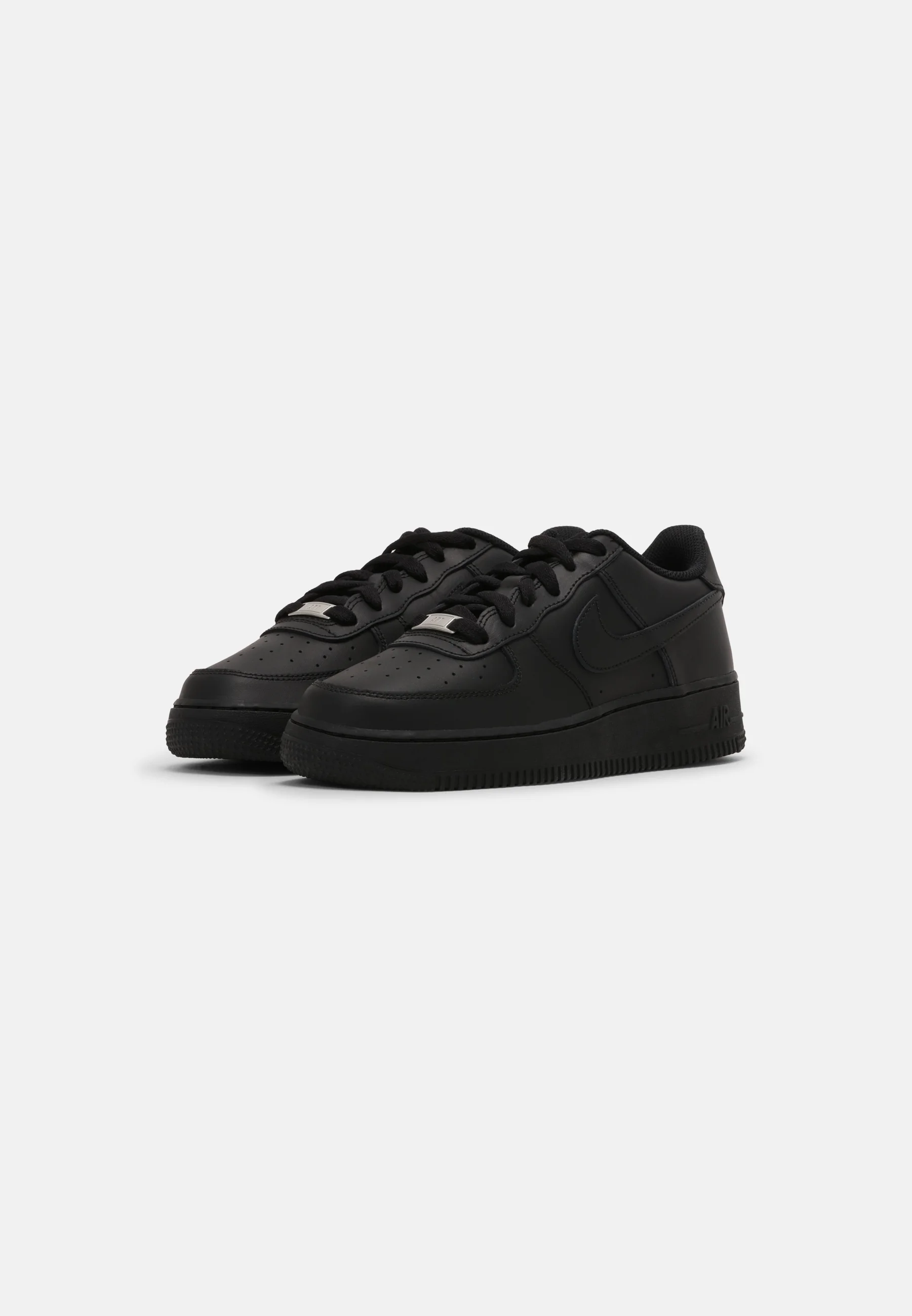 NIKE AIR FORCE 1 '07 FLYEASE CASUAL SHOES