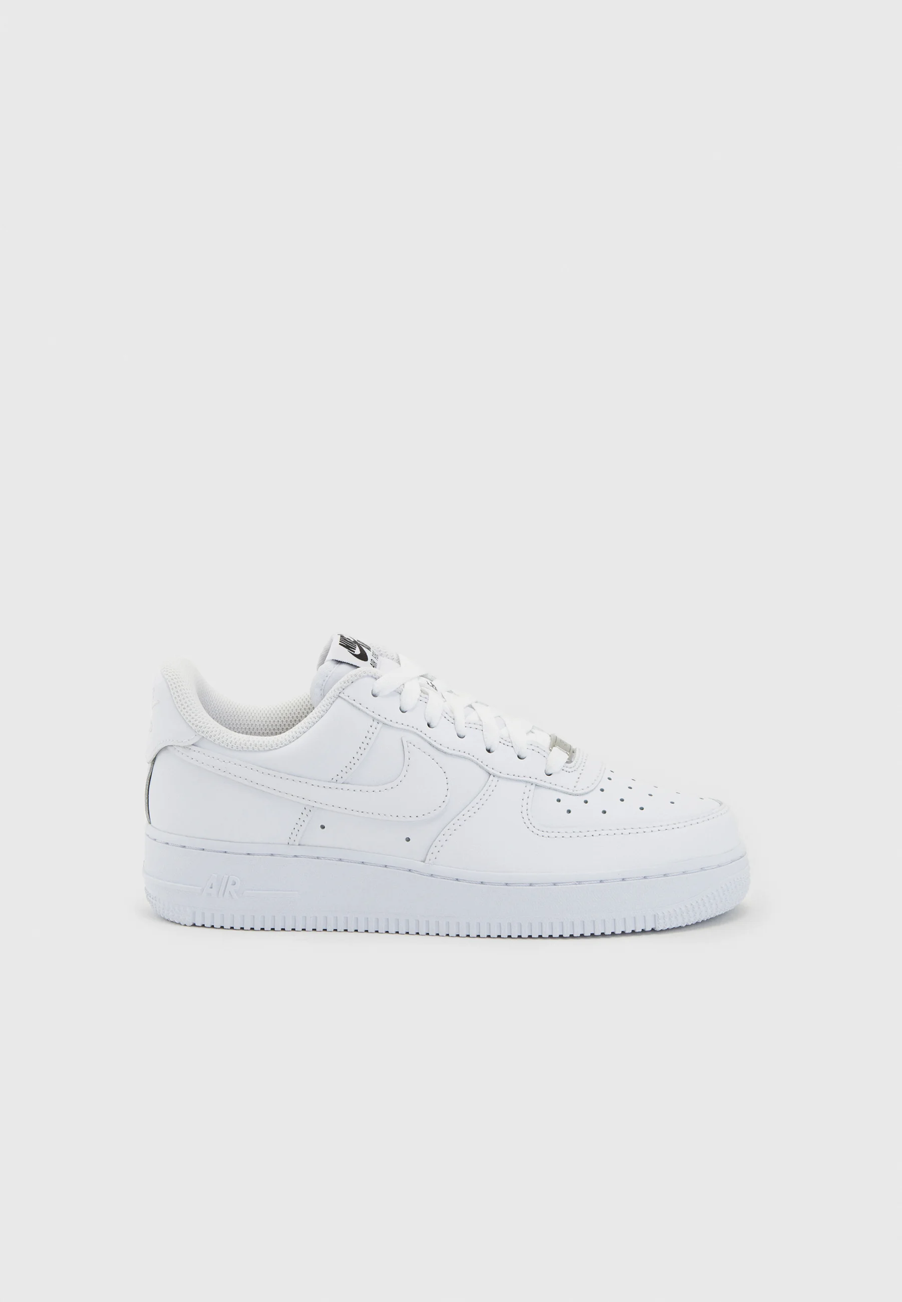 Nike Sportswear AIR FORCE 1 07 FLYEASE - Sneakers basse
