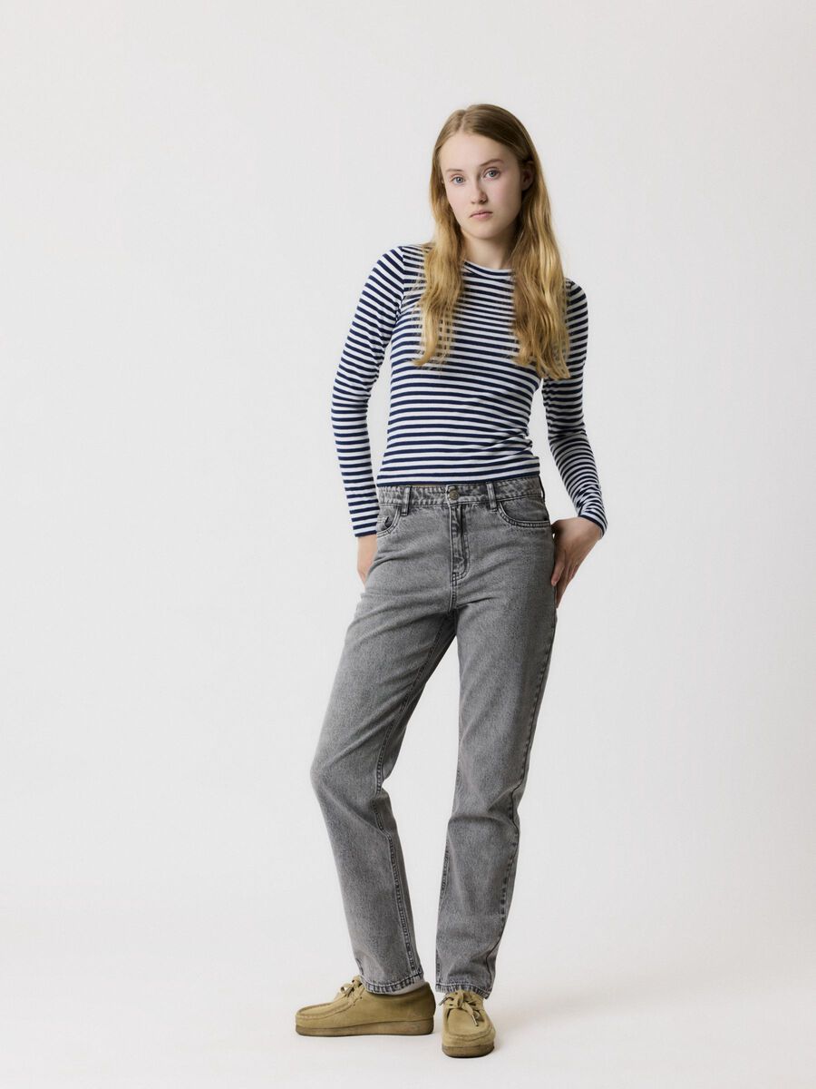 HIGH WAIST MOM FIT JEANS