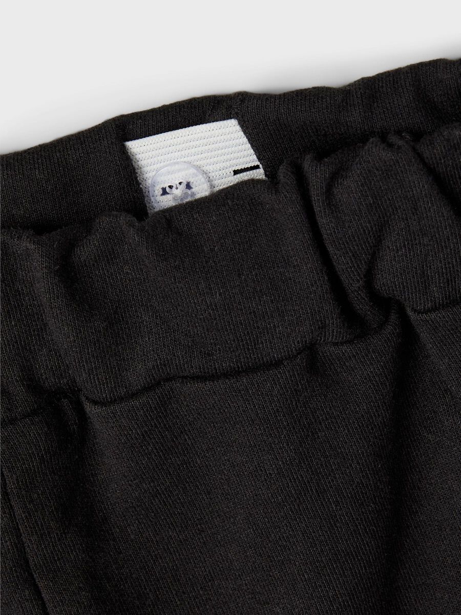 STRAIGHT LEG SWEATPANTS