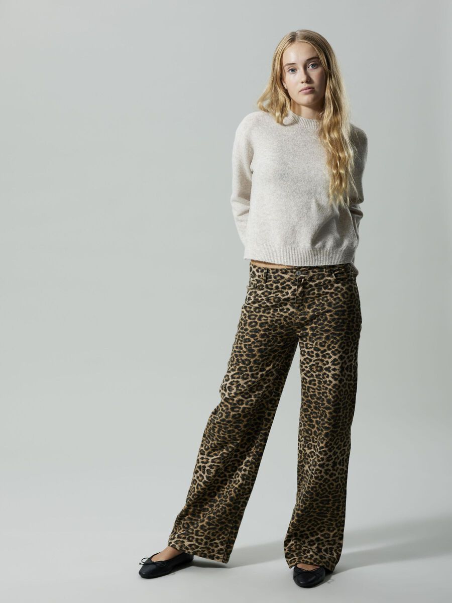 LANGE MOUWEN GEBREIDE TRUI