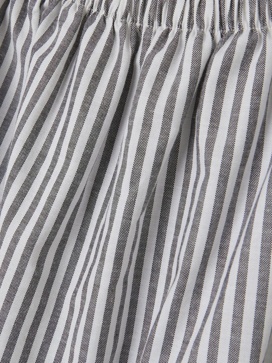 SOEPELVALLENDE T-SHIRT