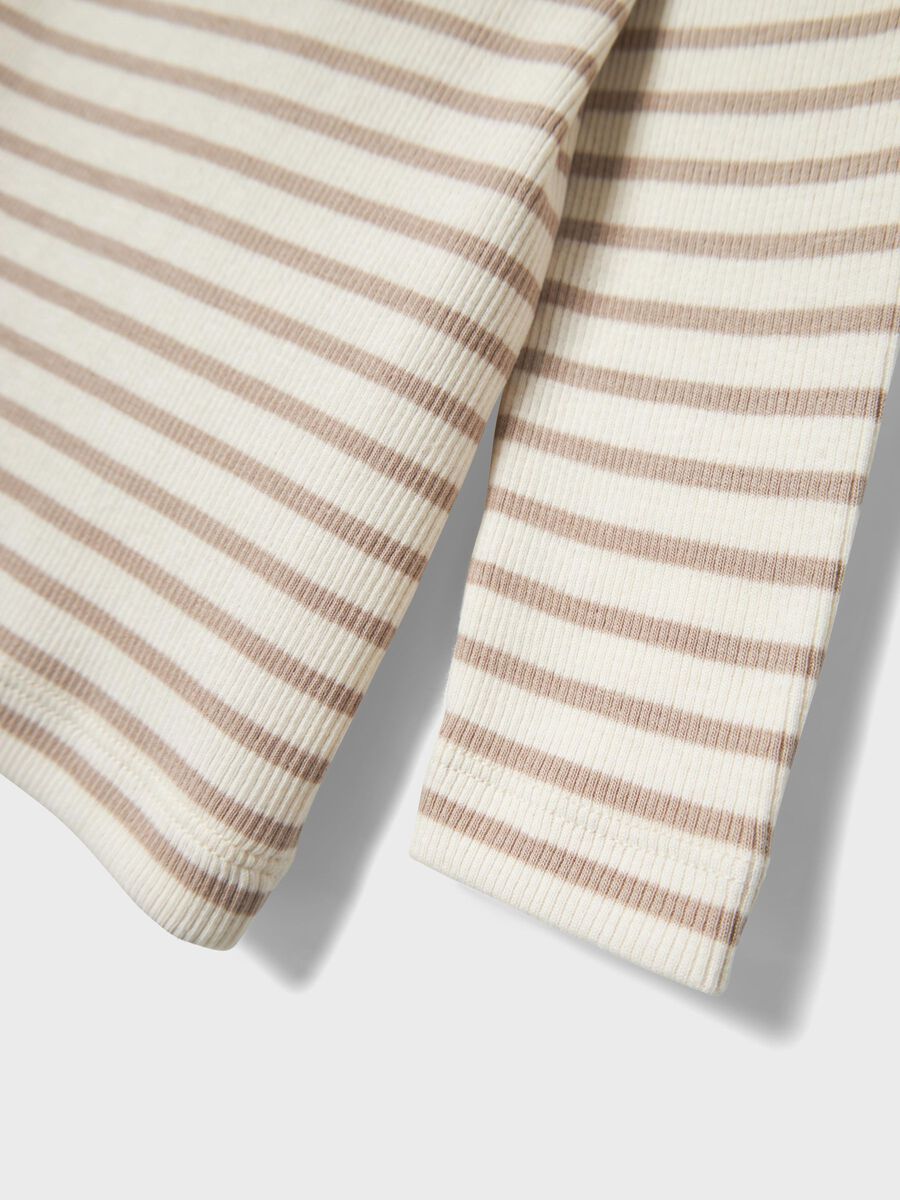 GESTREEPT TOP MET LANGE MOUWEN