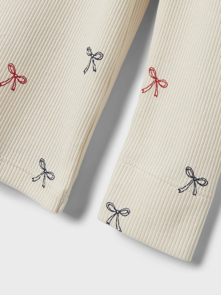 SLIM FIT TOP MET LANGE MOUWEN