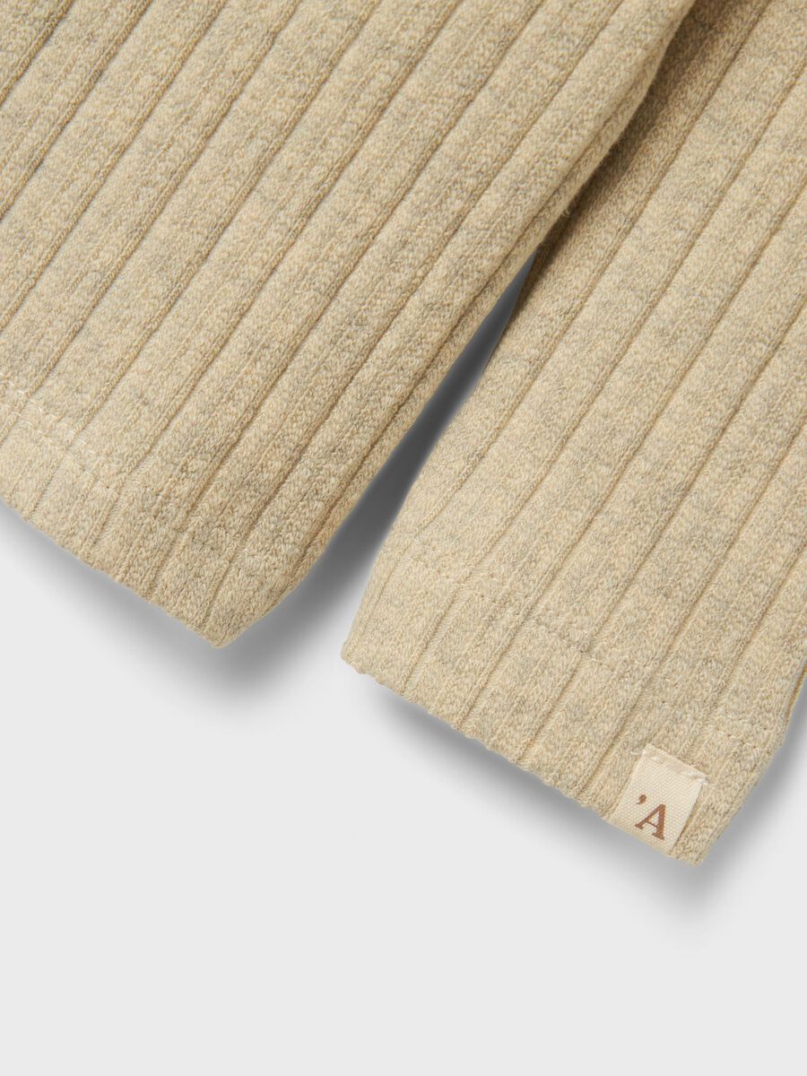 SLIM FIT TOP MET LANGE MOUWEN