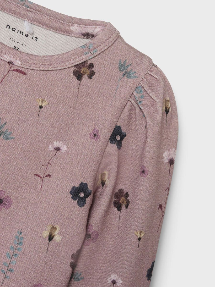 SLIM FIT TOP MET LANGE MOUWEN