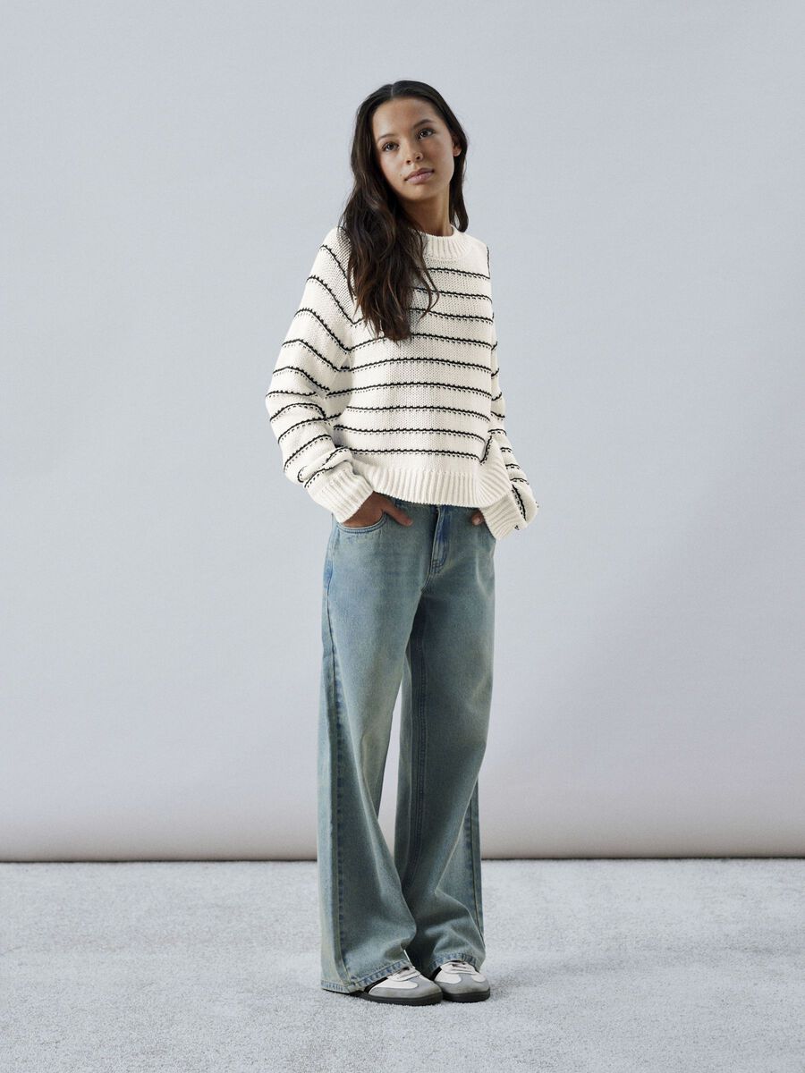 LANGE MOUWEN GEBREIDE TRUI