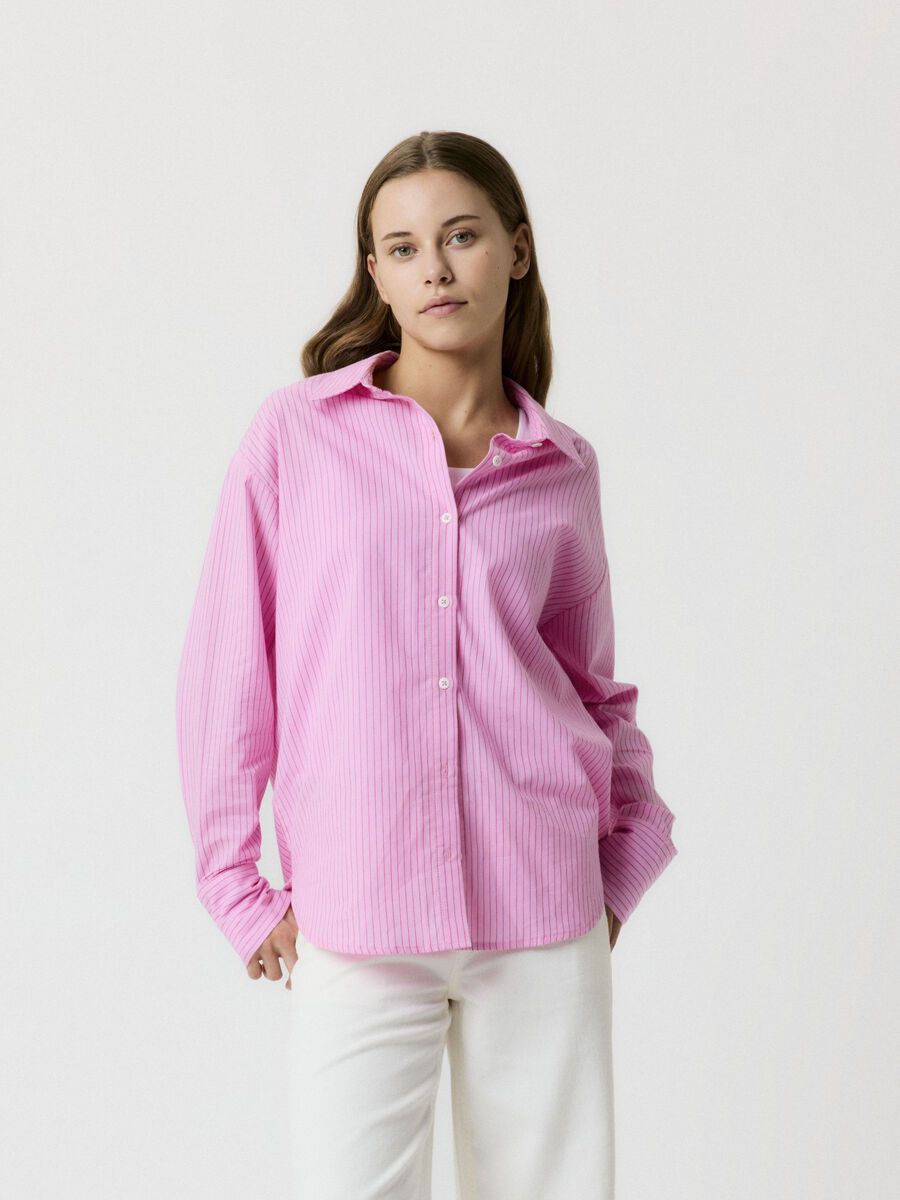 RELAXED FIT OVERHEMD