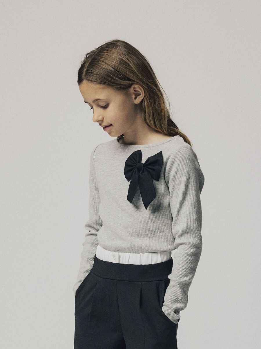 SLIM FIT TOP MET LANGE MOUWEN