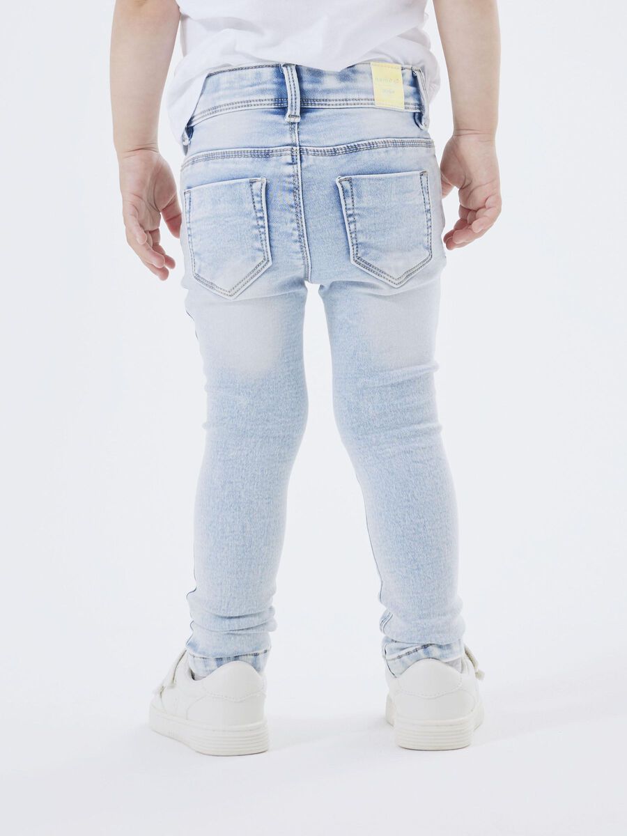 SKINNY FIT JEANS