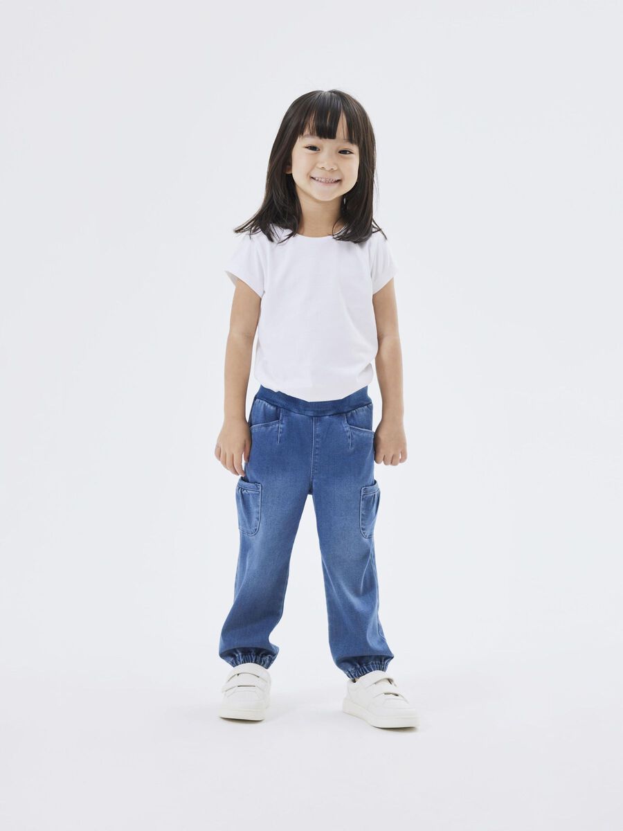 REGULAR FIT CARGO JEANS