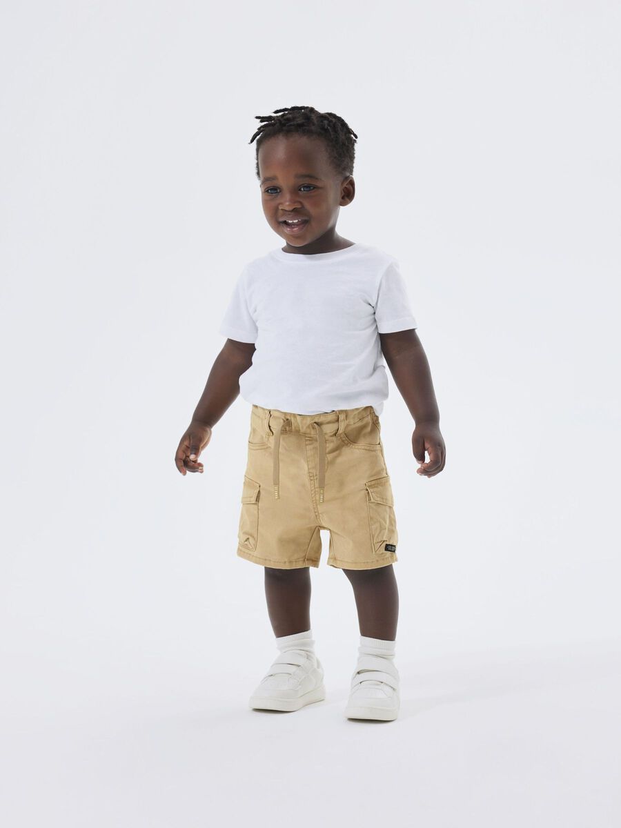 BAGGY FIT CARGO SHORT