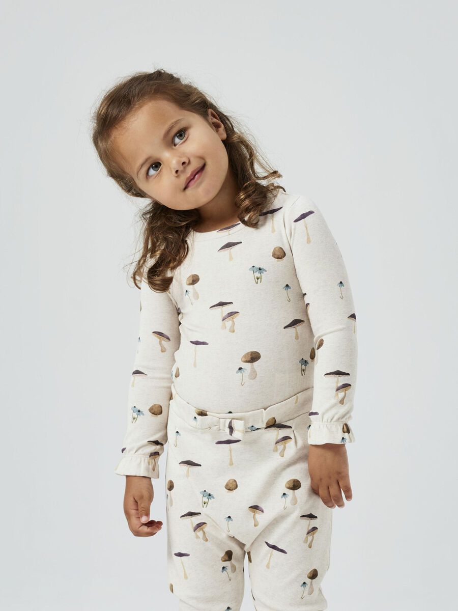 SLIM FIT TOP MET LANGE MOUWEN