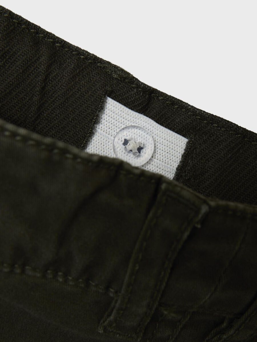 BAGGY FIT CARGO SHORT