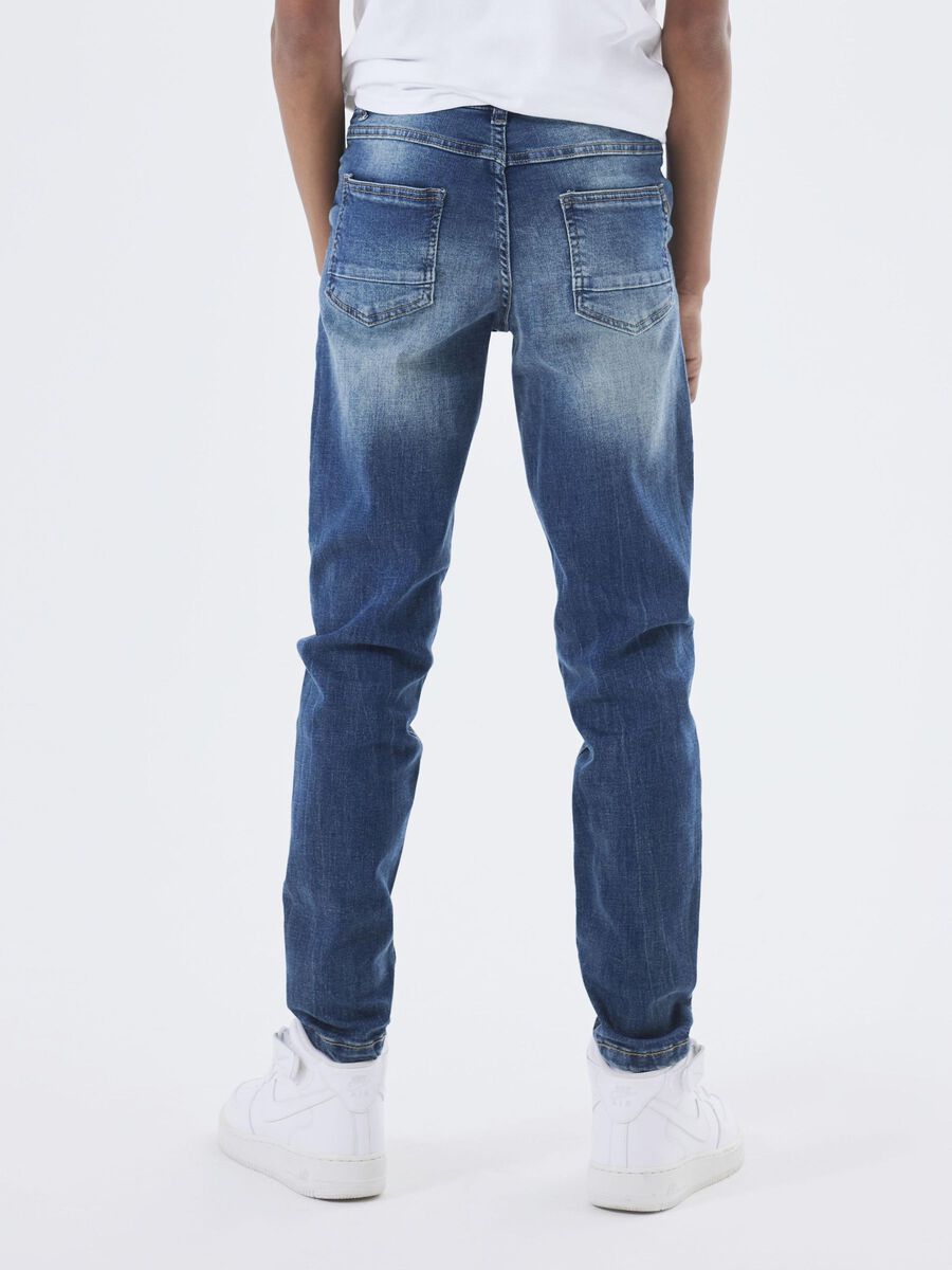 TAPERED FIT JEANS