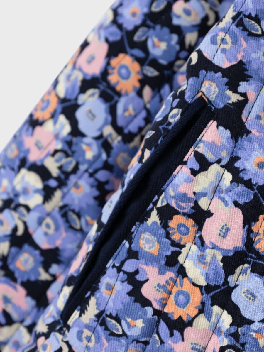 PRINT GEWATTEERDE JAS