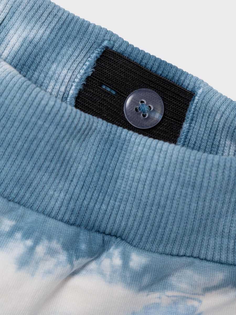 REGULAR FIT SWEATSHORT